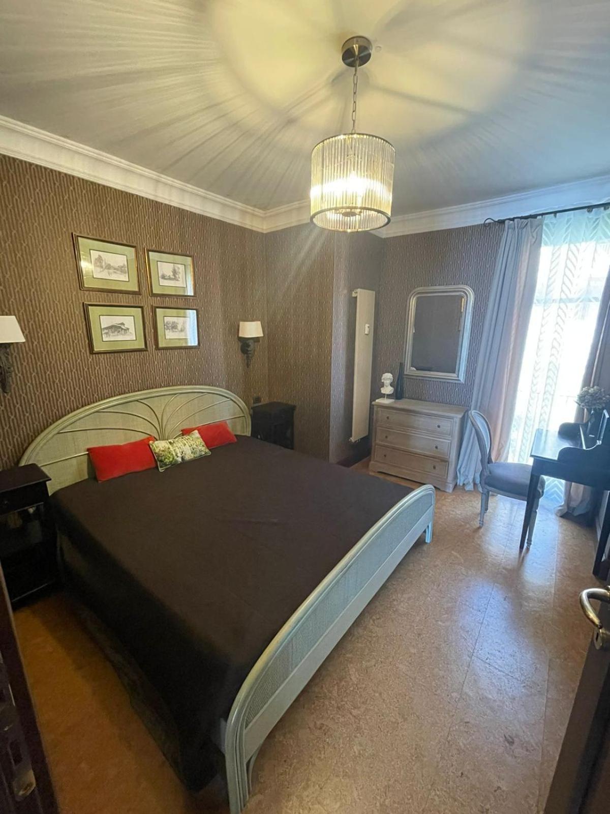 Anna Apartment ออกเจบบิโอ ภายนอก รูปภาพ